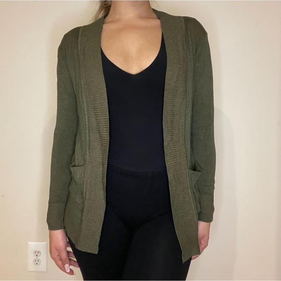 Cardigan - Picture 3 of 5